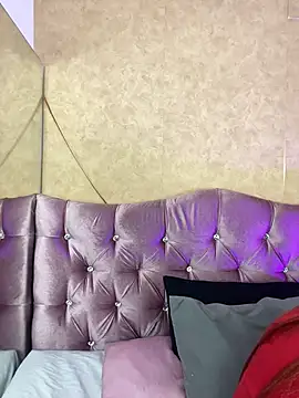 Missy 22  online show from April 8, 1:33 pm