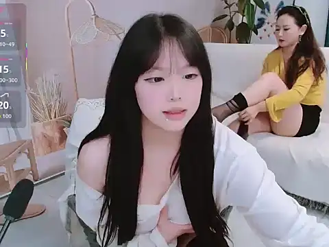 Snapshot of mimi-1777 chatting on January 7, 12:29 pm mimi-1777 online show from January 7, 12:29 pm