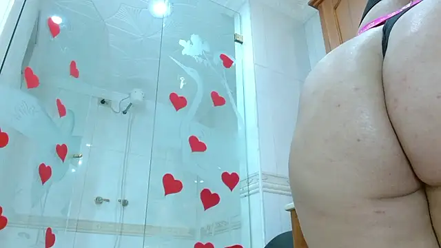 Snapshot of Collins_luna chatting on February 23, 4:04 pm Collins luna online show from February 23, 4:04 pm