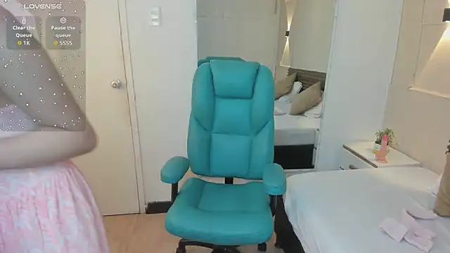 Snapshot of salome_diamond chatting on February 6, 6:55 pm salome diamond online show from February 6, 6:55 pm