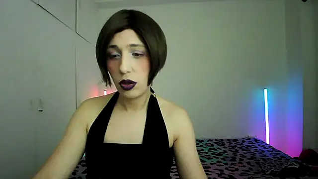 Snapshot of HoneyValentine chatting on February 3, 11:32 pm HoneyValentine online show from February 3, 11:32 pm