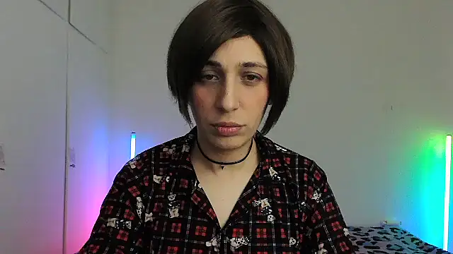 Snapshot of HoneyValentine chatting on February 16, 7:43 pm HoneyValentine online show from February 16, 7:43 pm