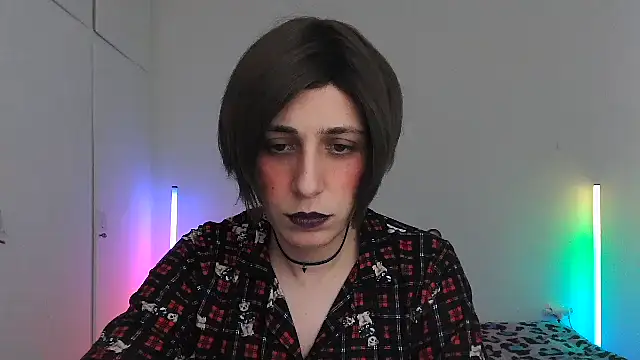 Snapshot of HoneyValentine chatting on February 17, 6:47 pm HoneyValentine online show from February 17, 6:47 pm