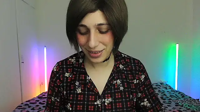 Snapshot of HoneyValentine chatting on February 18, 8:49 pm HoneyValentine online show from February 18, 8:49 pm