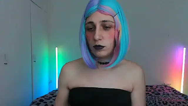 Snapshot of HoneyValentine chatting on February 21, 7:48 pm HoneyValentine online show from February 21, 7:48 pm