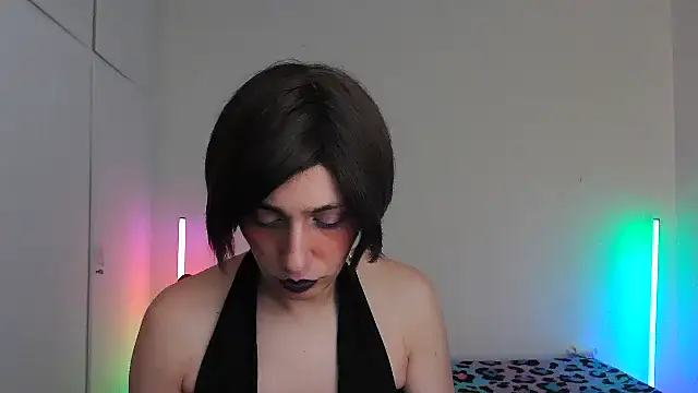 Snapshot of HoneyValentine chatting on March 3, 8:04 pm HoneyValentine online show from March 3, 8:04 pm