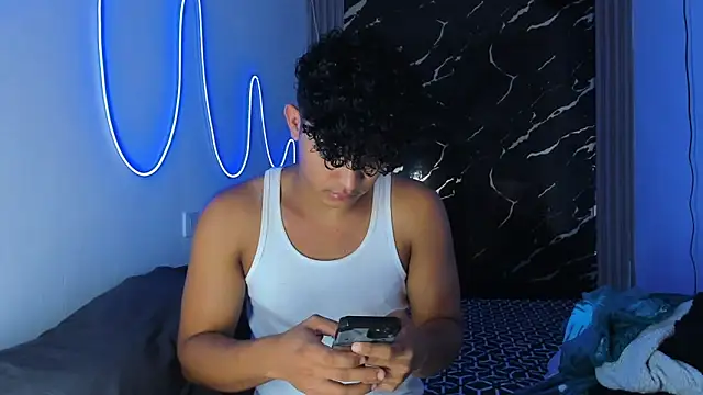 jamescurly00 online show from January 13, 12:16 am