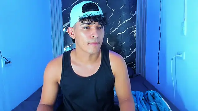 jamescurly00 online show from February 6, 7:23 am