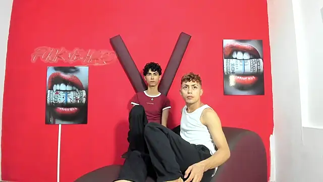 Snapshot of AVENGER_BOYS2026 chatting on April 18, 7:18 pm AVENGER BOYS2026 online show from April 18, 7:18 pm