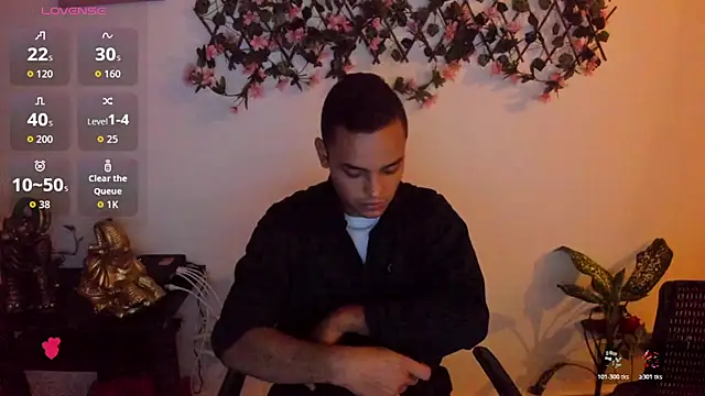 Snapshot of studentdeivy_ chatting on April 1, 11:35 pm studentdeivy online show from April 1, 11:35 pm