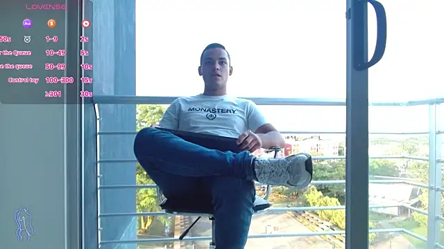 Snapshot of studentdeivy_ chatting on April 2, 10:18 pm studentdeivy online show from April 2, 10:18 pm