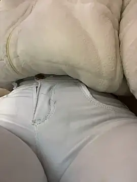 Michelle ec online show from April 17, 9:07 pm