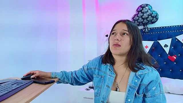 Cristal and luke online show from February 21, 3:29 am