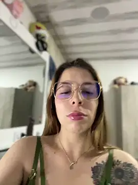 NatalyPinky online show from May 15, 11:45 pm