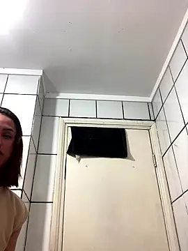 Snapshot of ofjuliaa chatting on January 16, 4:16 am ofjuliaa online show from January 16, 4:16 am