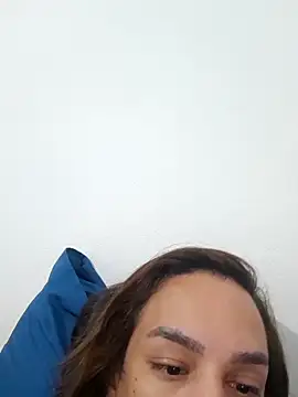 Snapshot of ofjuliaa chatting on February 1, 8:13 am ofjuliaa online show from February 1, 8:13 am