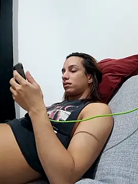 Snapshot of ofjuliaa chatting on April 30, 4:52 am ofjuliaa online show from April 30, 4:52 am