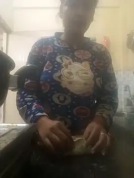 Snapshot of sakina121 chatting on January 11, 1:27 pm sakina121 online show from January 11, 1:27 pm