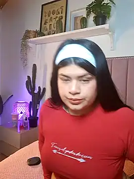 Snapshot of adhara-walk chatting on January 15, 2:05 am adhara-walk online show from January 15, 2:05 am