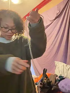 Snapshot of Tamiii420 chatting on January 17, 1:43 am Tamiii420 online show from January 17, 1:43 am