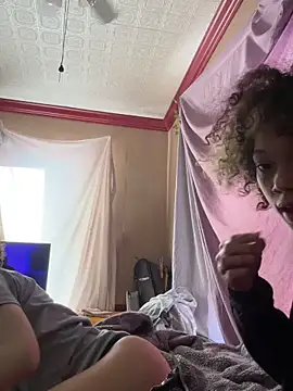 Snapshot of Tamiii420 chatting on February 6, 4:10 pm Tamiii420 online show from February 6, 4:10 pm