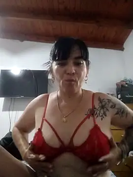 Snapshot of Amanda_luv chatting on January 7, 5:26 pm Amanda luv online show from January 7, 5:26 pm