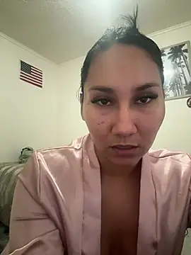 Snapshot of Mamassita96 chatting on February 27, 10:32 pm Mamassita96 online show from February 27, 10:32 pm