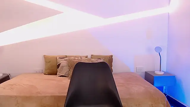 Chel Stone online show from February 4, 10:58 pm