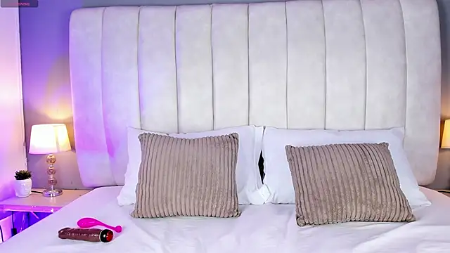 Snapshot of LunaKarther chatting on January 14, 12:22 pm LunaKarther online show from January 14, 12:22 pm