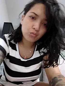 Snapshot of Lilitth_ chatting on February 13, 4:36 pm Lilitth online show from February 13, 4:36 pm