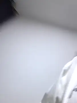 Snapshot of Lilitth_ chatting on February 24, 11:30 am Lilitth online show from February 24, 11:30 am