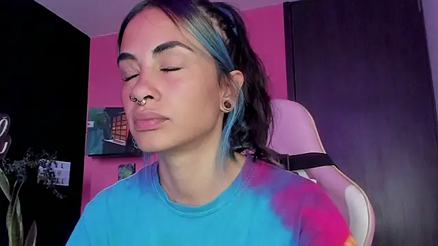 azula lillet online show from February 3, 9:53 pm