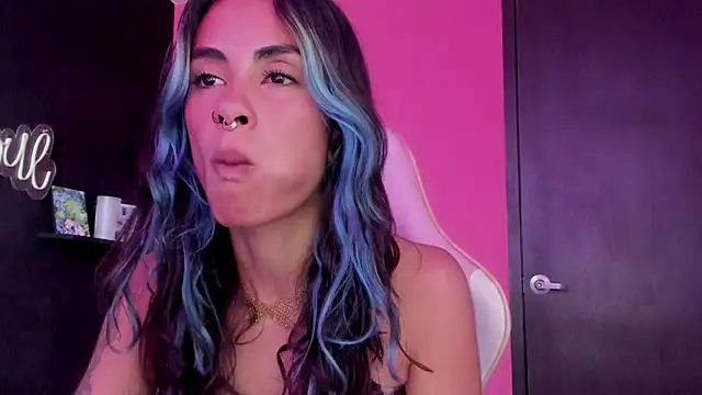 azula lillet online show from April 14, 4:02 pm