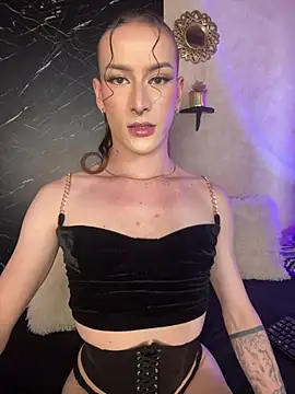 Alana Stone online show from May 18, 6:47 pm