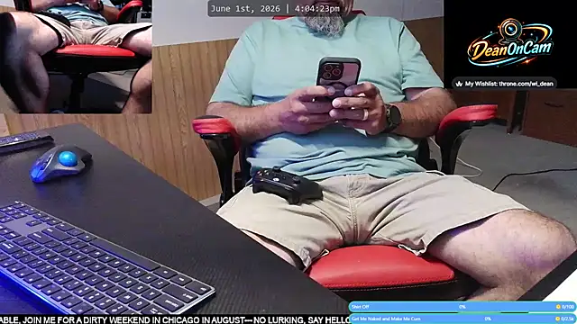 Snapshot of DeanonCam chatting on June 1, 9:05 pm DeanonCam online show from June 1, 9:05 pm
