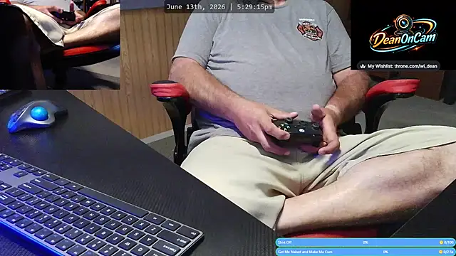 Snapshot of DeanonCam chatting on June 13, 10:29 pm DeanonCam online show from June 13, 10:29 pm