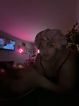 Snapshot of hispinkfreak219 chatting on March 17, 11:02 am hispinkfreak219 online show from March 17, 11:02 am