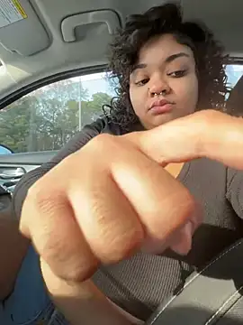 Snapshot of hispinkfreak219 chatting on March 20, 9:52 pm hispinkfreak219 online show from March 20, 9:52 pm