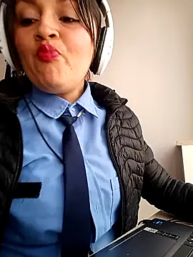 Alejandra N online show from March 4, 2:01 pm