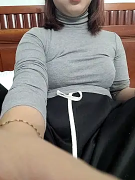 -LunaLust online show from January 10, 8:27 am