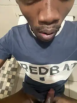 BigAndBeaut online show from March 22, 11:02 am