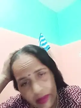Snapshot of Hasmi_hot09 chatting on August 2, 5:50 am Hasmi hot09 online show from August 2, 5:50 am