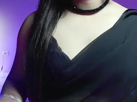 Snapshot of CutieVibe01 chatting on January 17, 12:59 am CutieVibe01 online show from January 17, 12:59 am