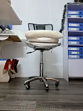 MocAn39 online show from April 18, 9:13 am