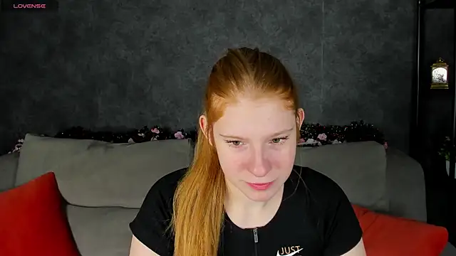 Snapshot of Sally_Ange1 chatting on January 17, 9:36 am Sally Ange1 online show from January 17, 9:36 am