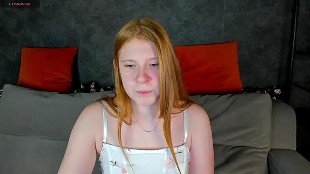 Snapshot of Sally_Ange1 chatting on February 5, 9:14 am Sally Ange1 online show from February 5, 9:14 am