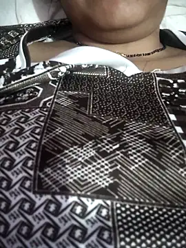 Snapshot of Nilam_cute chatting on May 8, 4:23 pm Nilam cute online show from May 8, 4:23 pm
