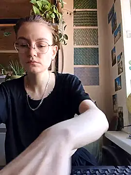 Snapshot of Shy_Bamby chatting on June 23, 1:53 pm Shy Bamby online show from June 23, 1:53 pm