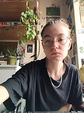 Snapshot of Shy_Bamby chatting on June 26, 7:46 am Shy Bamby online show from June 26, 7:46 am