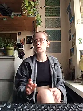 Snapshot of Shy_Bamby chatting on July 9, 10:41 am Shy Bamby online show from July 9, 10:41 am